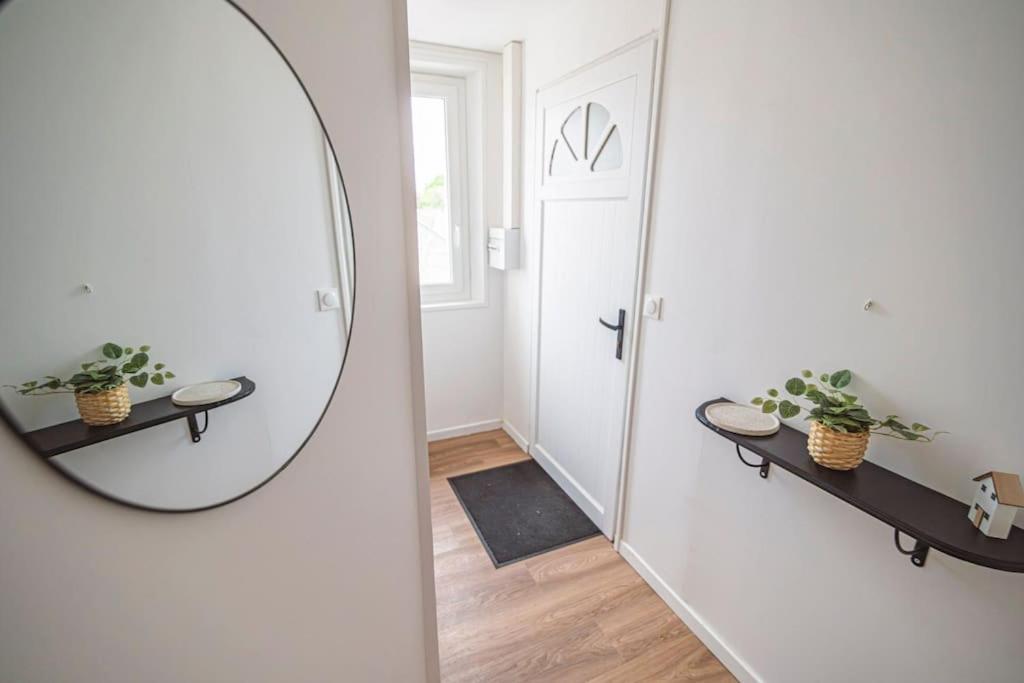 "Le Chaleureux" Appartement Pour 4 Personnes Isles-sur-Suippe Esterno foto