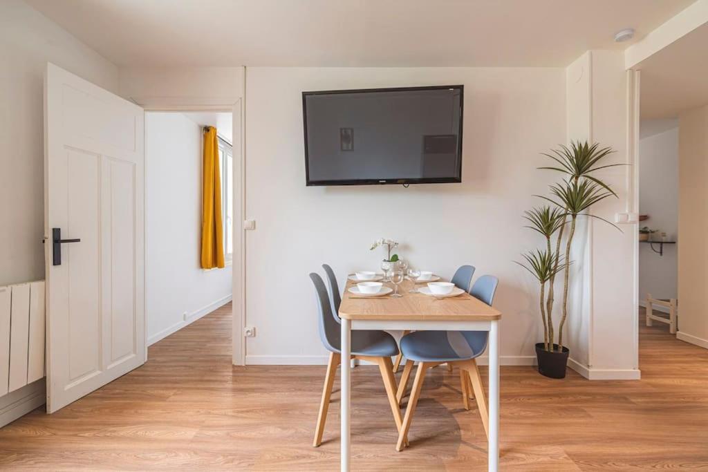 "Le Chaleureux" Appartement Pour 4 Personnes Isles-sur-Suippe Esterno foto