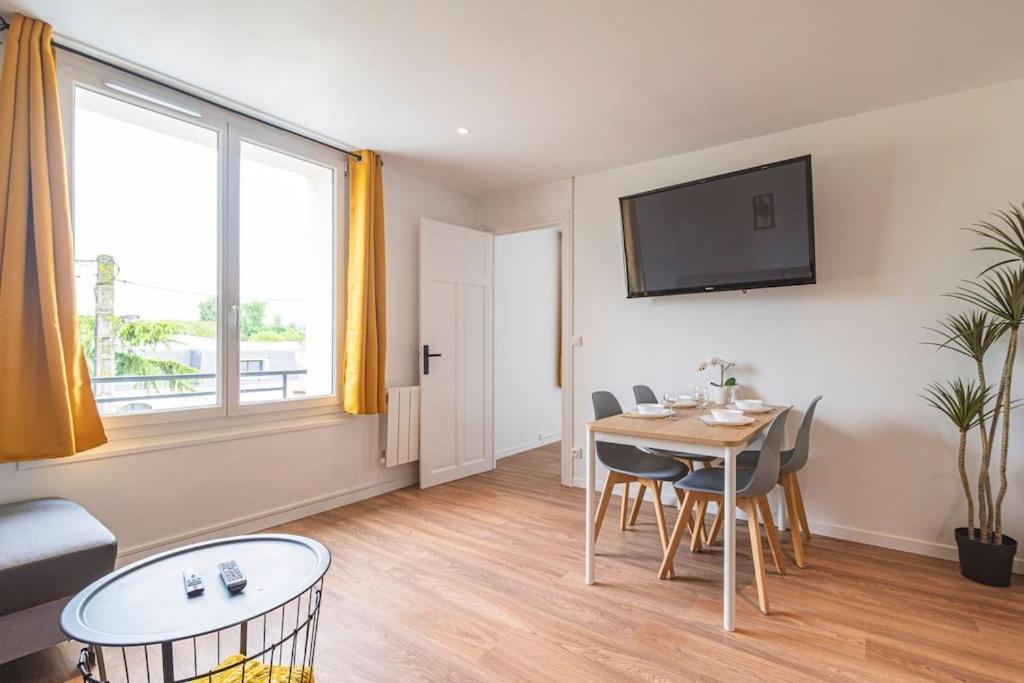 "Le Chaleureux" Appartement Pour 4 Personnes Isles-sur-Suippe Esterno foto