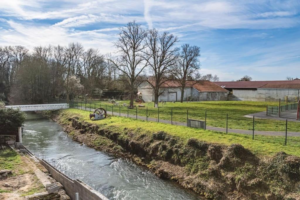 "Le Chaleureux" Appartement Pour 4 Personnes Isles-sur-Suippe Esterno foto